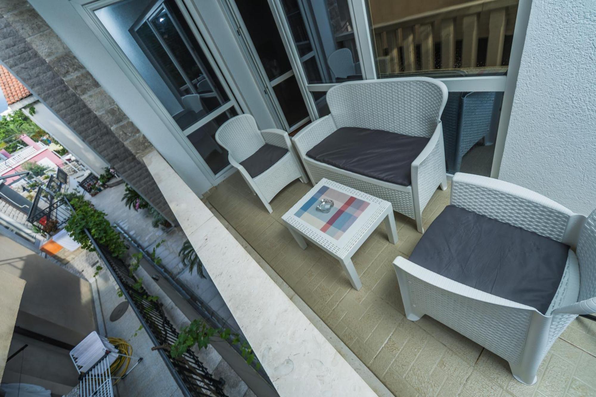 Petrovac Apartments Franicevic מראה חיצוני תמונה