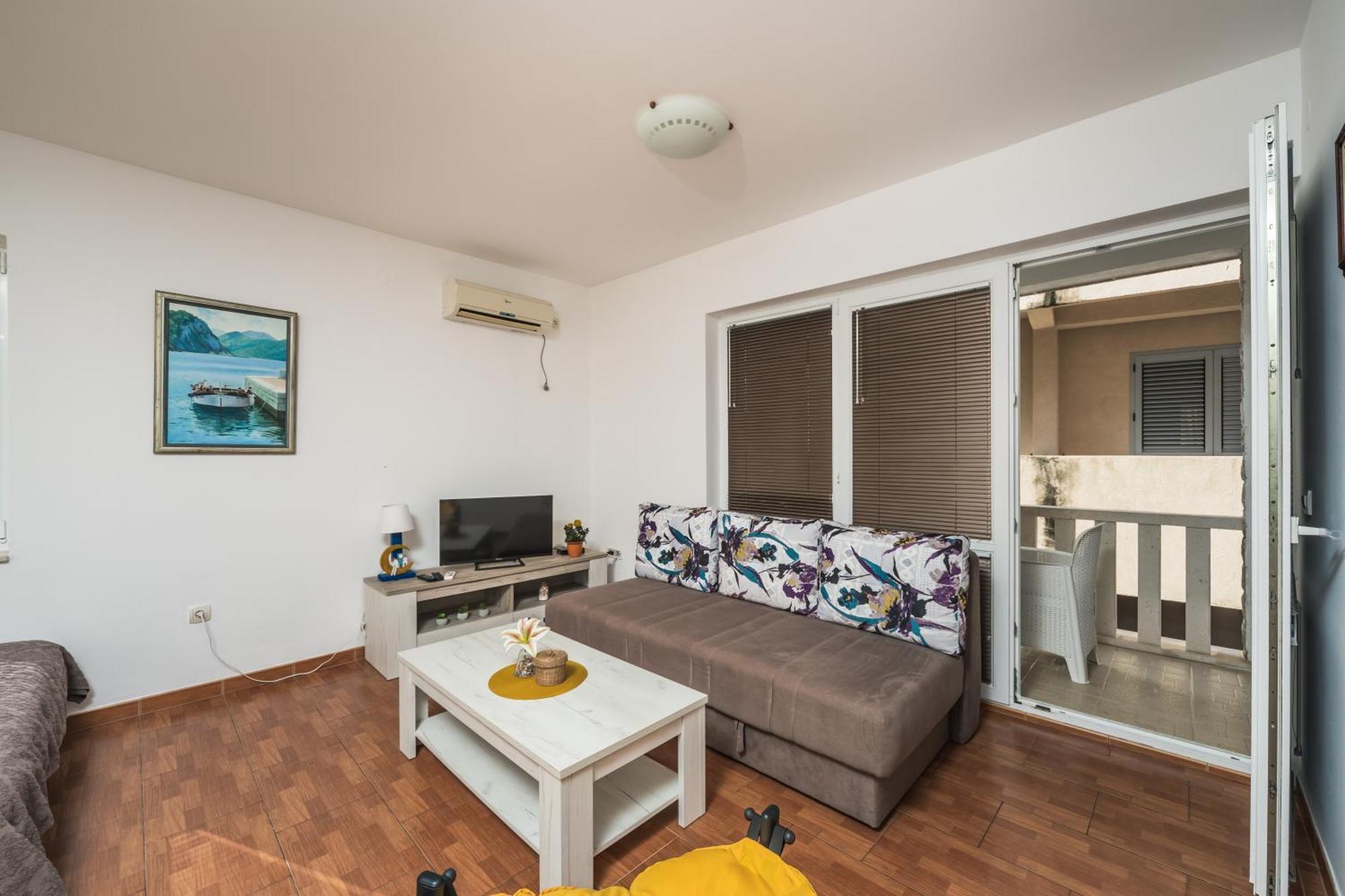 Petrovac Apartments Franicevic מראה חיצוני תמונה